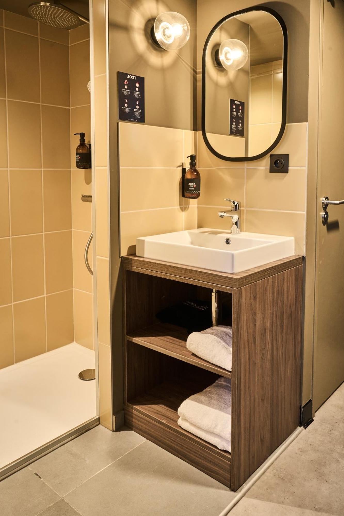 Jost Hotel Lille Centre Экстерьер фото